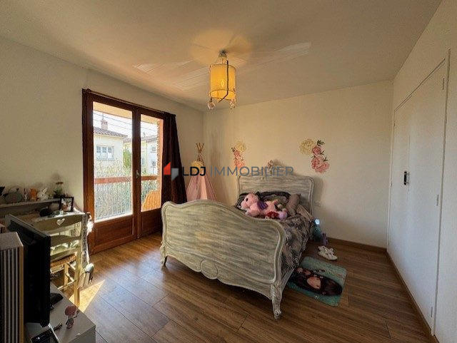 Maison traditionnelle - 120 m² - 5 pièces