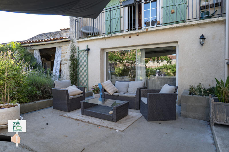 Maison - 208 m² - 8 pièces