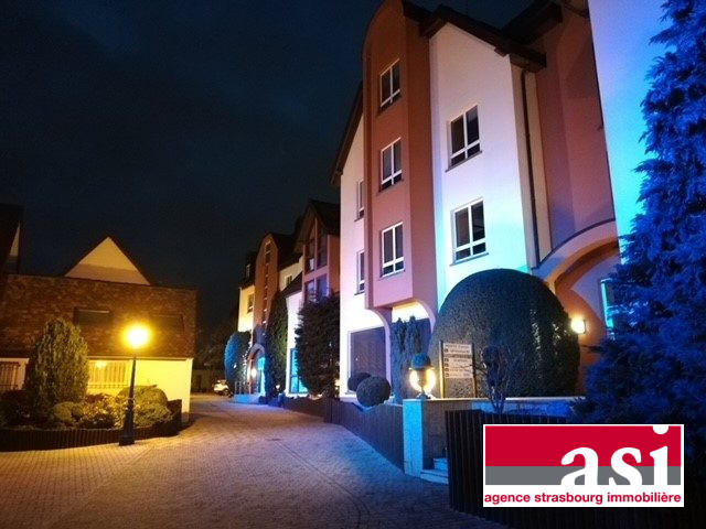 Local d'activités - 138 m² - 6 pièces