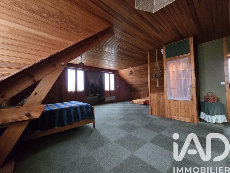 Maison - 188 m² - 8 pièces