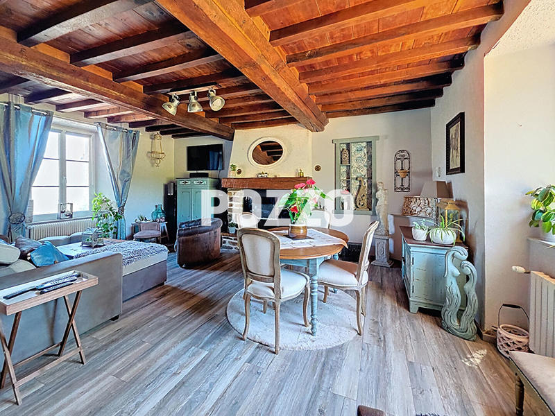 Maison - 97 m² - 5 pièces