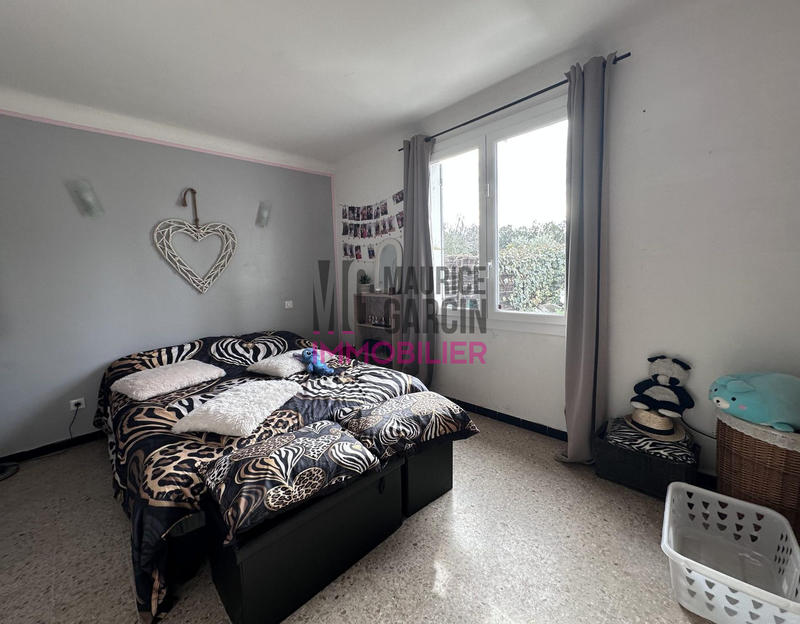 Maison - 234 m² - 9 pièces