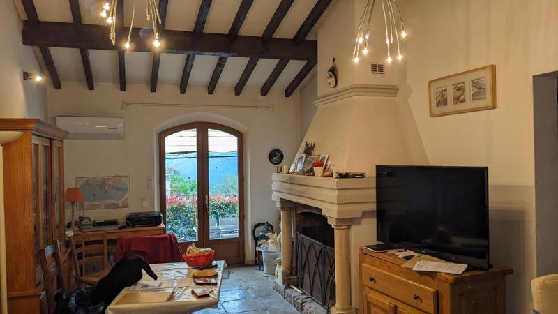 Propriété - 210 m² - 8 pièces