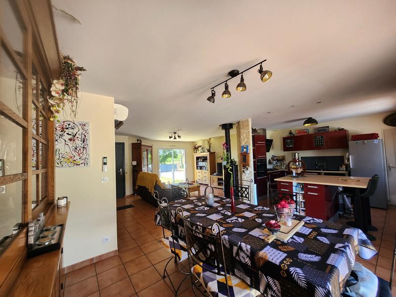 Maison - 102 m² - 5 pièces