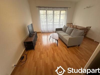 Chambre - 13 m² - 1 pièce