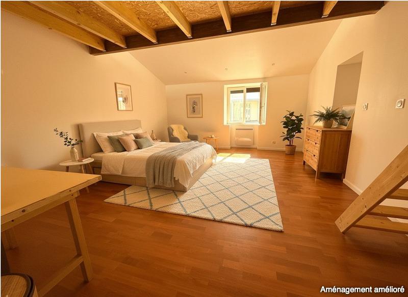 Maison - 210 m² - 7 pièces