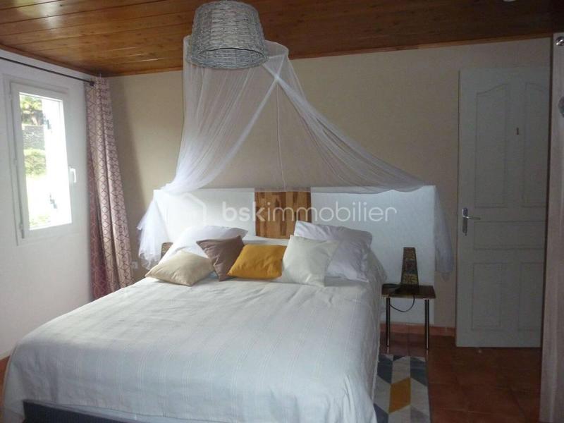 Villa - 246 m² - 9 pièces