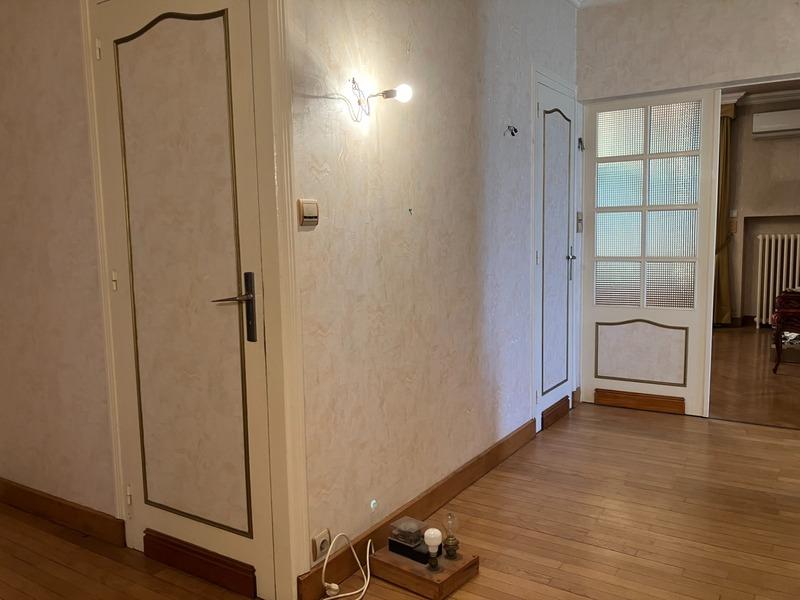 Maison - 174 m² - 9 pièces