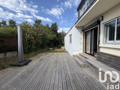 Maison - 110 m² - 6 pièces