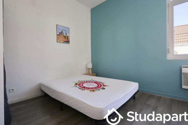 Chambre - 10 m² - 1 pièce