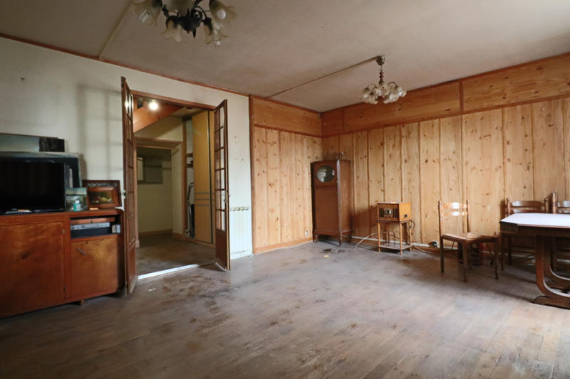 Maison - 232 m² - 11 pièces