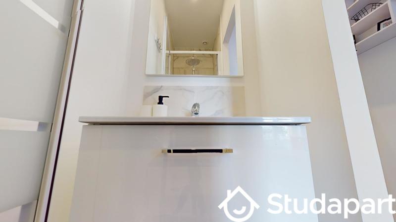 Chambre - 11 m² - 1 pièce