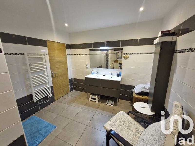 Maison - 233 m² - 6 pièces