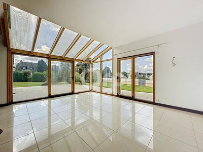 Propriété - 265 m² - 6 pièces