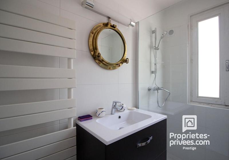 Demeure - 335 m² - 15 pièces