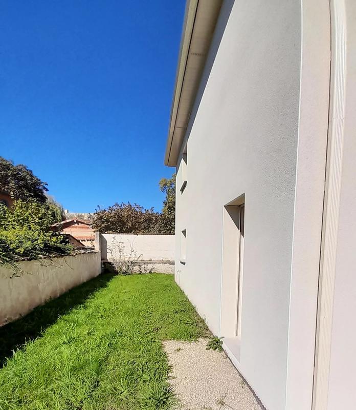 Maison - 85 m² - 5 pièces