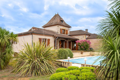 Maison - 225 m² - 5 pièces