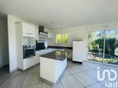 Maison - 98 m² - 4 pièces