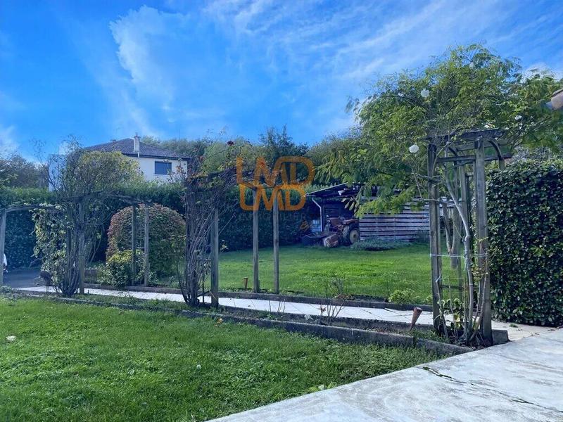 Propriété - 146 m² - 6 pièces