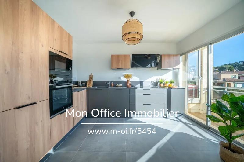 Appartement - 82 m² - 4 pièces