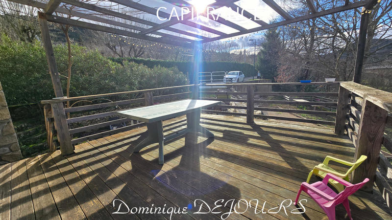 Maison - 224 m² - 7 pièces