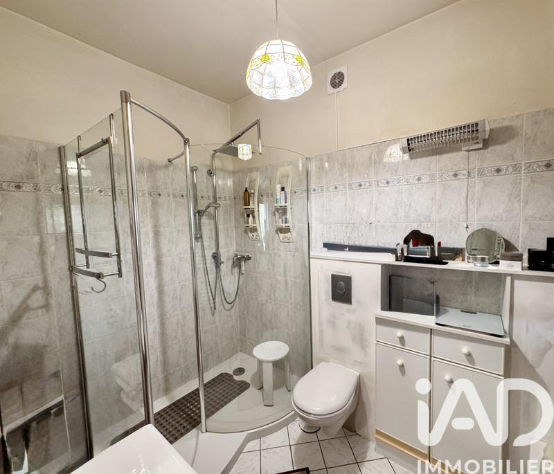 Maison - 293 m² - 10 pièces