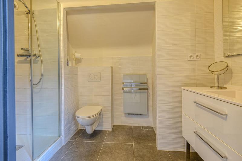 Maison - 240 m² - 7 pièces