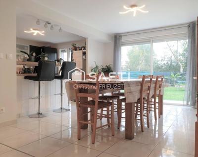 Maison - 123 m² - 8 pièces