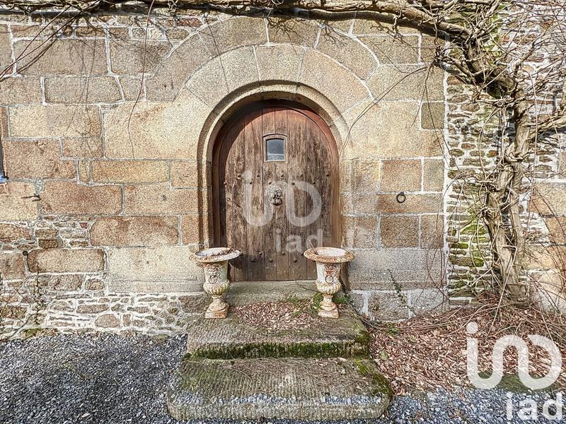 Maison - 220 m² - 5 pièces