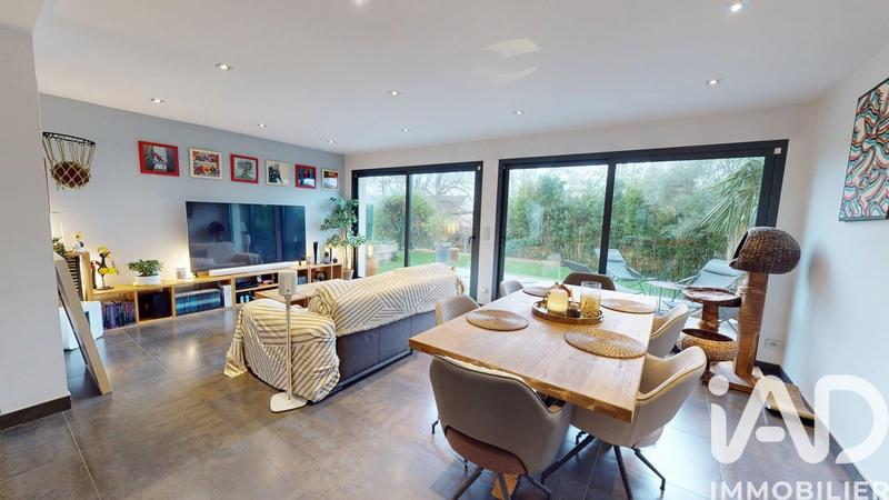 Maison - 120 m² - 5 pièces