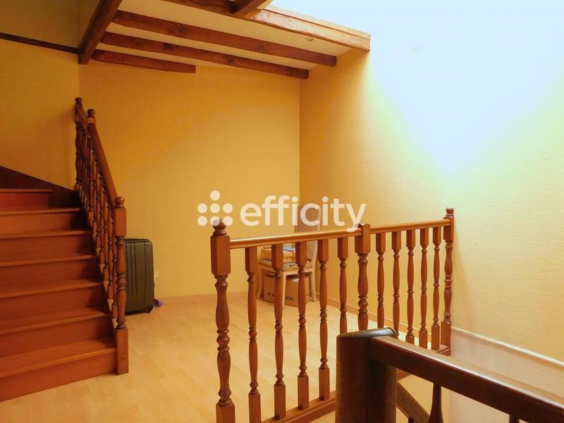 Immeuble - 224 m² - 6 pièces