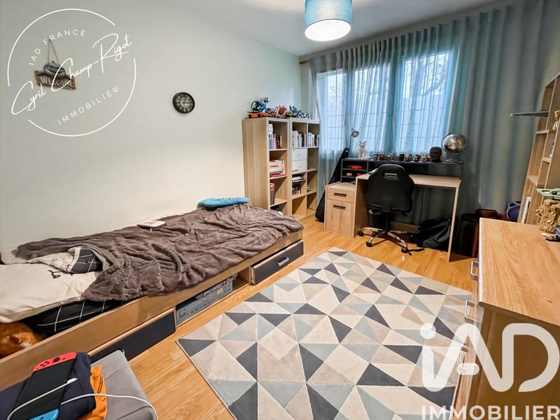 Appartement - 104 m² - 5 pièces