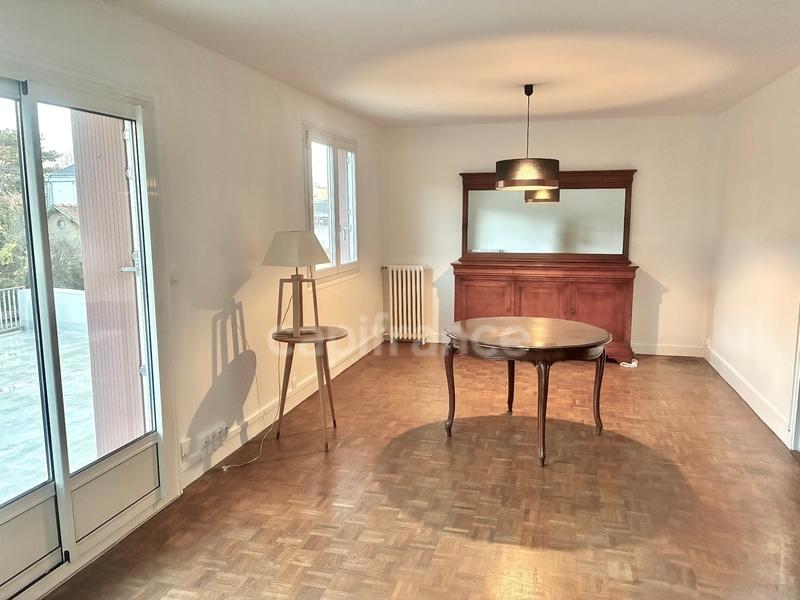 Appartement - 81 m² - 5 pièces