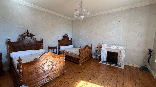 Maison - 197 m² - 7 pièces