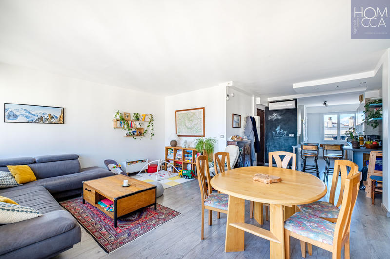 Appartement - 79 m² - 3 pièces