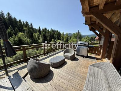 Maison - 330 m² - 10 pièces