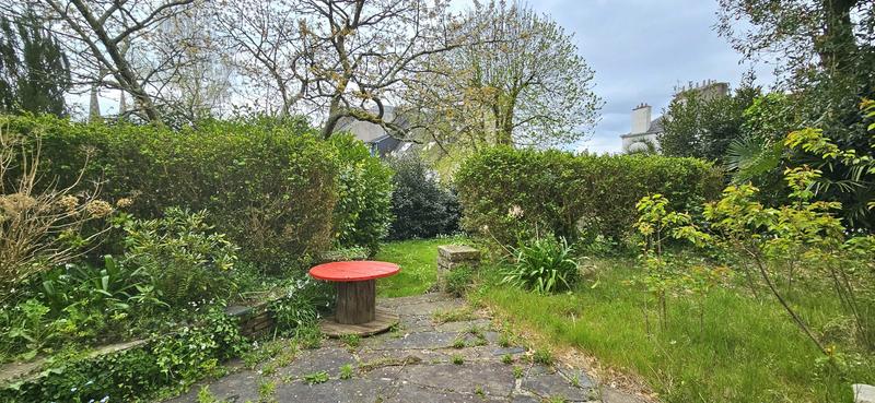 Maison - 203 m² - 9 pièces