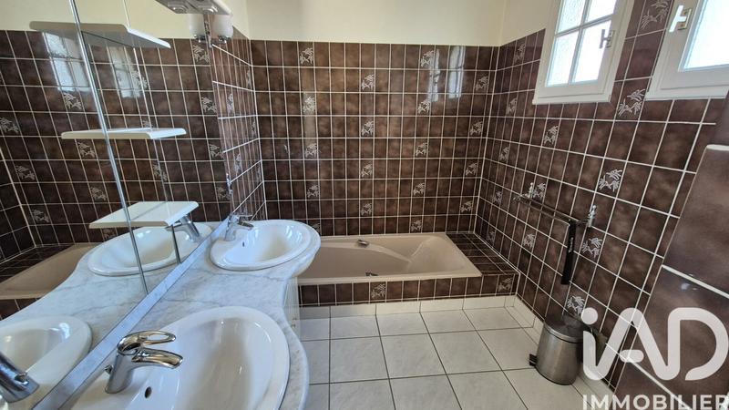 Maison - 94 m² - 5 pièces