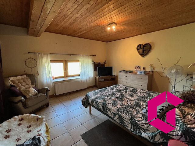 Maison ancienne - 204 m² - 8 pièces