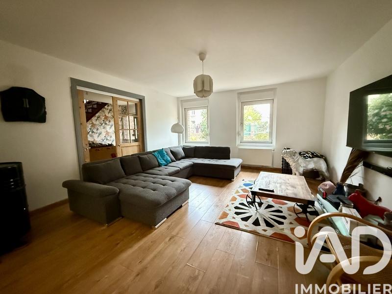 Maison - 235 m² - 5 pièces