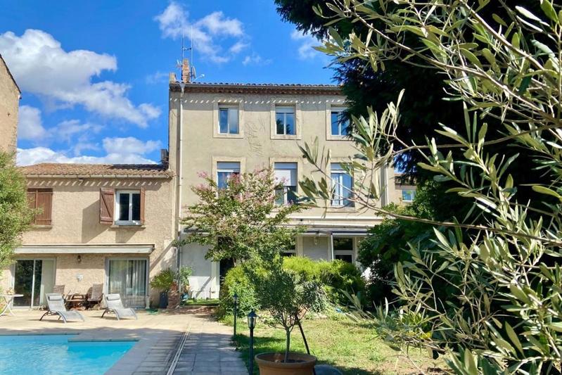 Demeure - 440 m² - 10 pièces