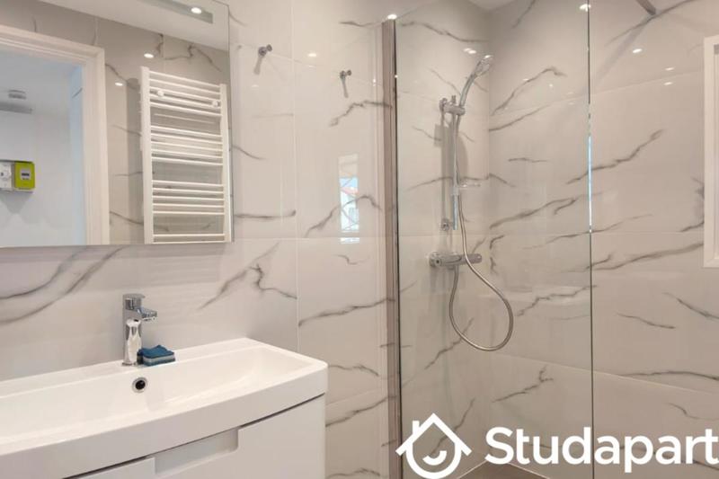 Studio - 46 m² - 3 pièces