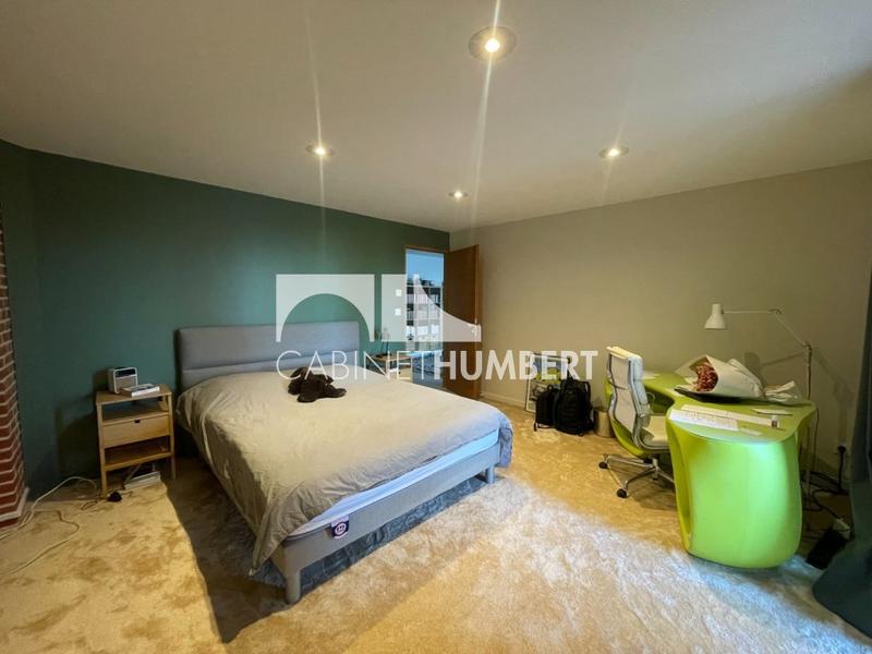 Maison - 380 m² - 9 pièces