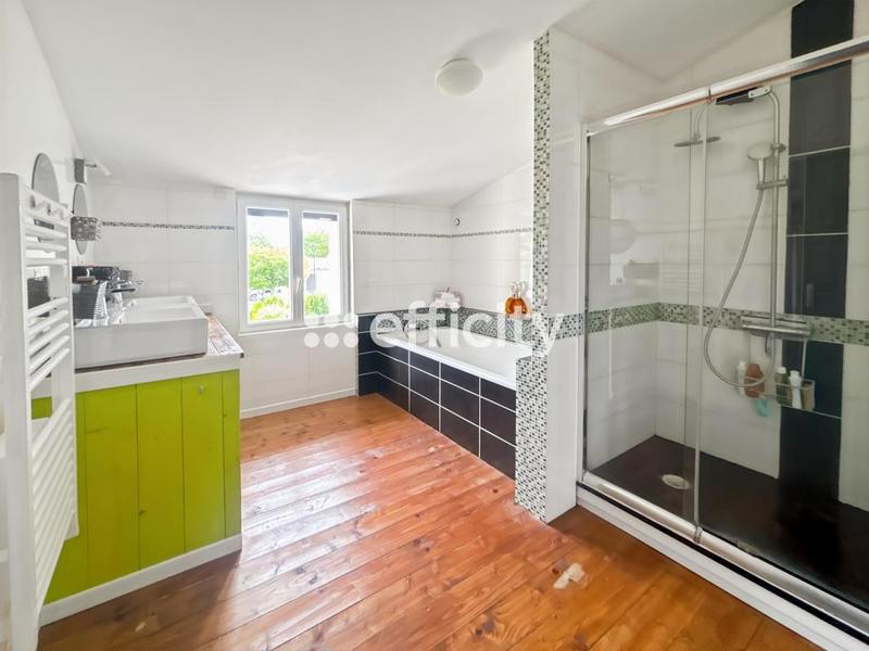 Maison - 192 m² - 6 pièces