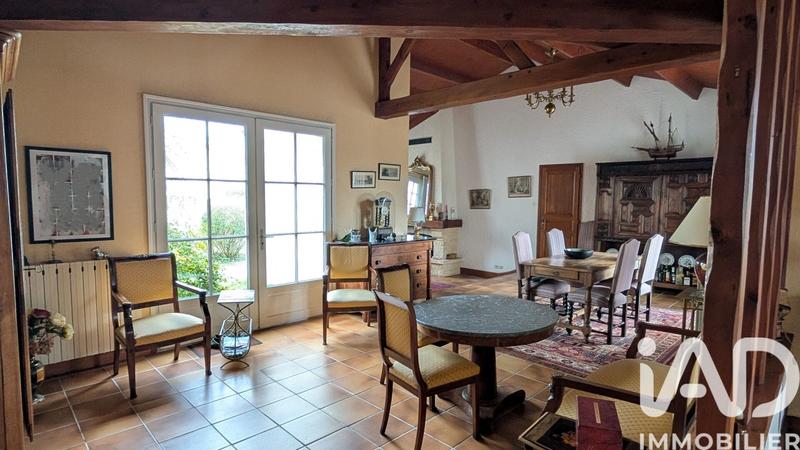 Maison - 137 m² - 6 pièces