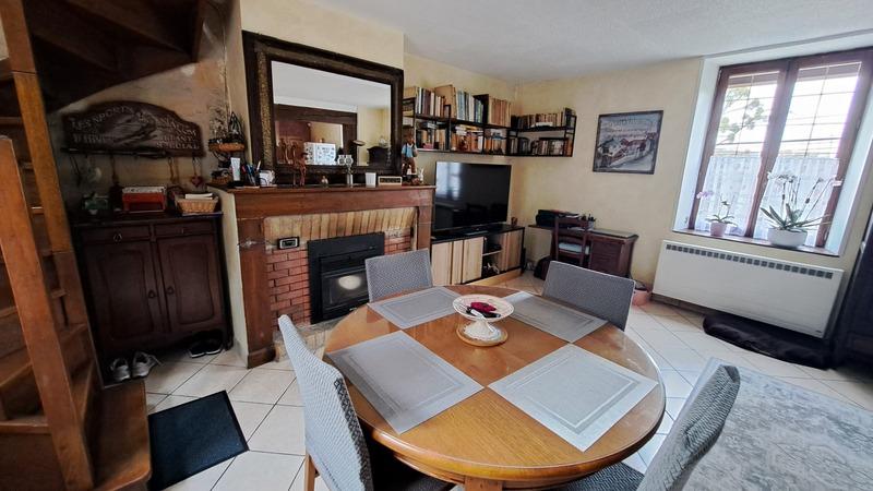 Maison - 77 m² - 6 pièces