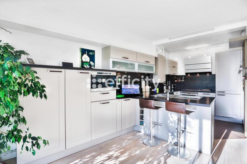 Appartement - 130 m² - 4 pièces