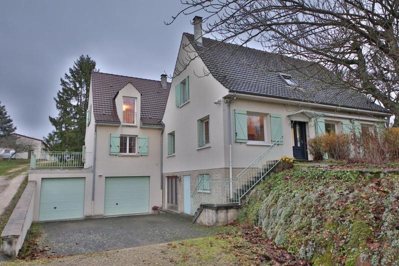 Maison - 211 m² - 10 pièces