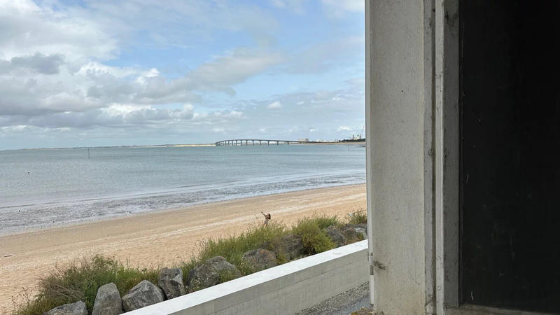 Villa - 215 m² - 8 pièces