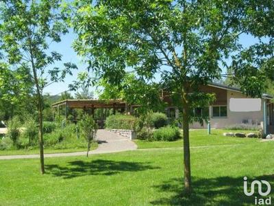 Local commercial - 160 000 m²